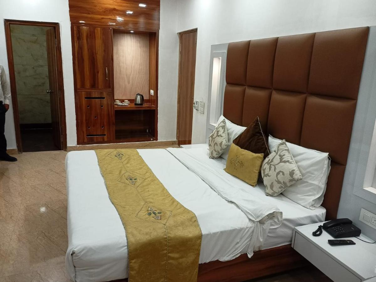 Oyo 3647 Hotel Rahul Palace Nové Dillí Exteriér fotografie